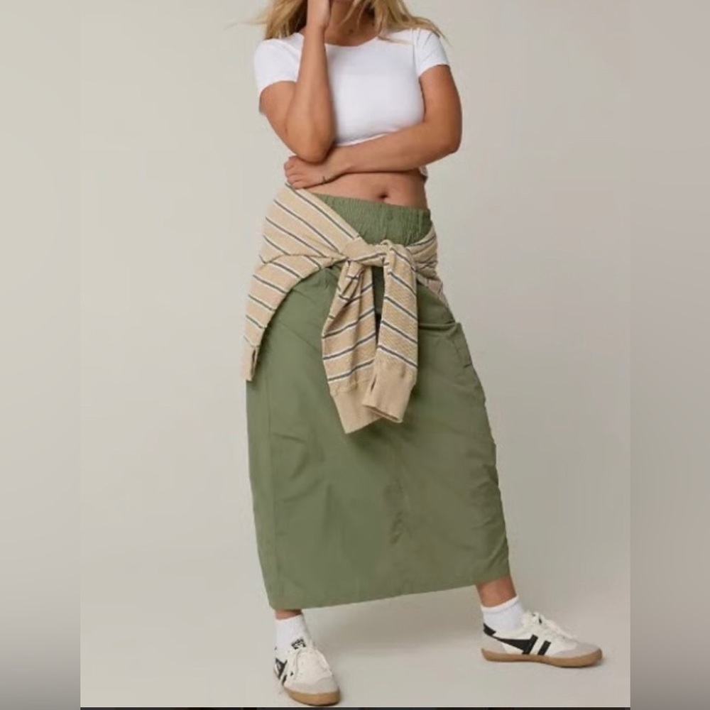 AERIE NWT Olive Green Women's cargo Skirt XS